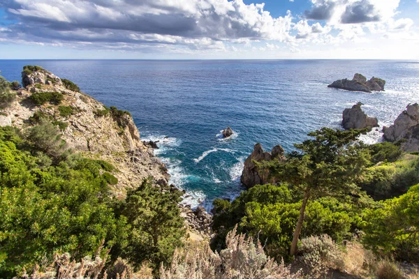 Západní pobřeží ostrova Korfu, Řecko — Stock fotografie