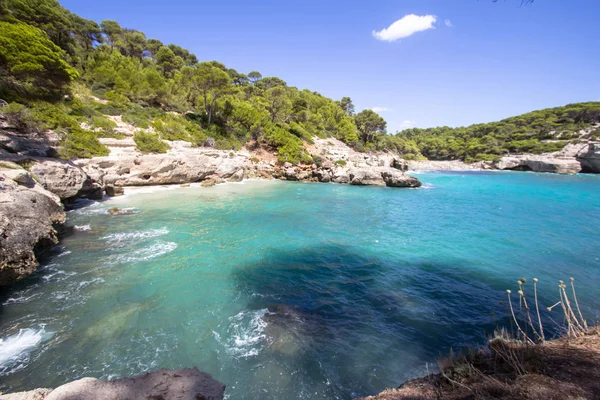 Cala Mitjana, Menorca, Spanyolország — Stock Fotó