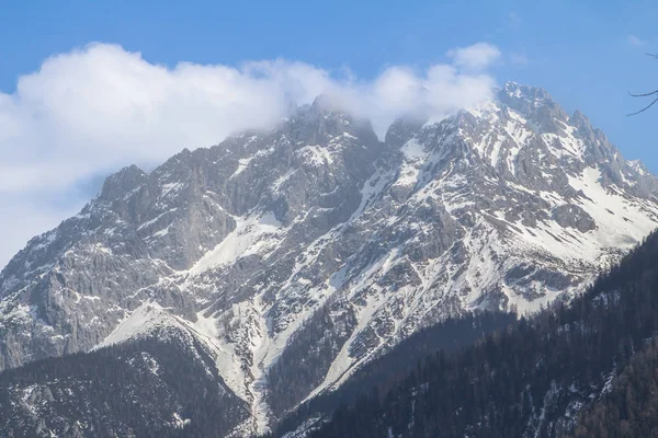 Zugspitze - Almanya'da en yüksek dağı — Stok fotoğraf