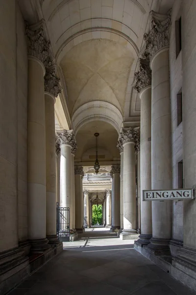 Entrada en arco a la Catedral de Berlín Alemania —  Fotos de Stock