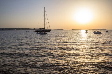 Sunset bay üzerinde