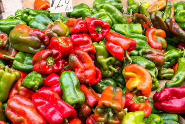 Kırmızı ve yeşil biber