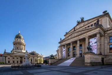 Fransız Katedrali ve Konzerthaus, Berlin, Almanya 