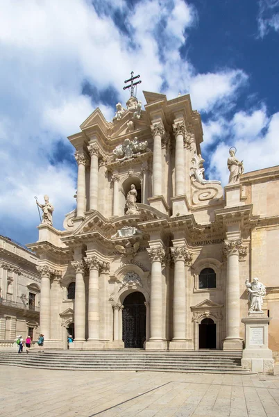 De kathedraal (Duomo) in Syracuse, Sicilië, Italië — Stockfoto