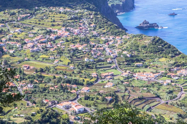 Północno wschodnim wybrzeżu Madeira, Portugalia — Zdjęcie stockowe