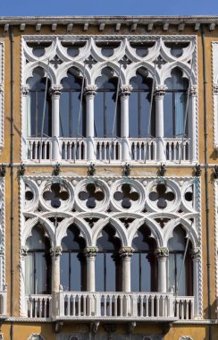 Venedik Palazzo Cavalli Franchetti Windows