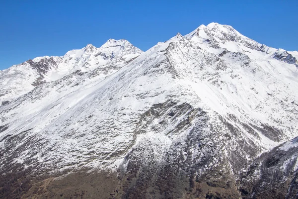 Saas Fee, İsviçre dağ aralığında — Stok fotoğraf