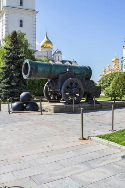 Tsaar kanon in de Kremlin van Moskou, Rusland — Stockfoto