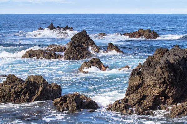 Kayalık Deniz Kıyı Şeridi Madeira Adası Portekiz — Stok fotoğraf
