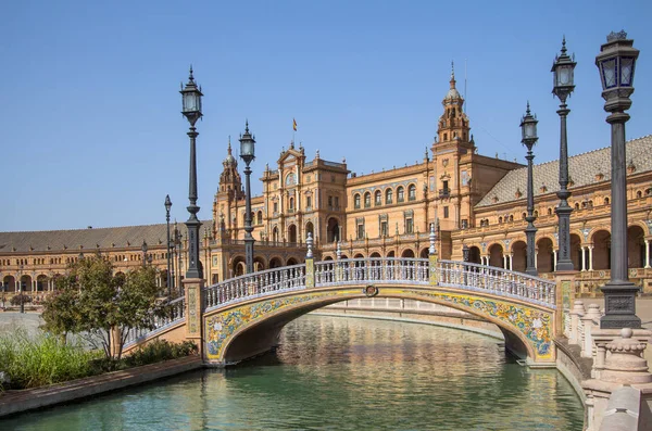 Jembatan Plaza de Espana, Sevilla, Spanyol — Stok Foto