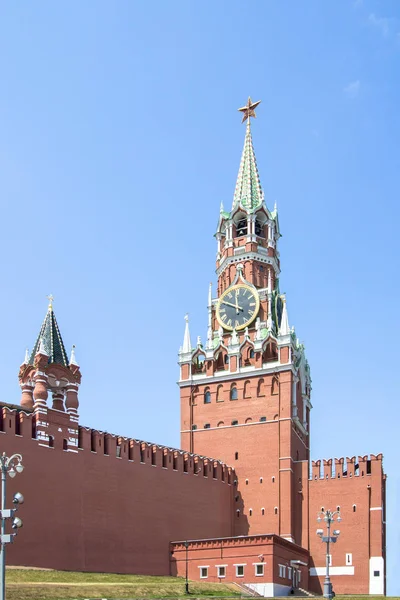 Torre del Salvatore nella Piazza Rossa a Mosca — Foto Stock