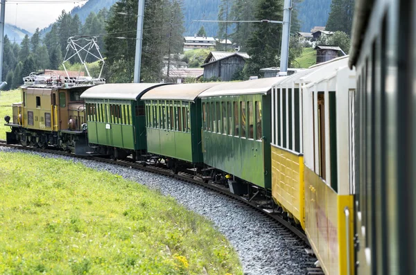 Comboio a vapor histórico em Davos, Suíça — Fotografia de Stock