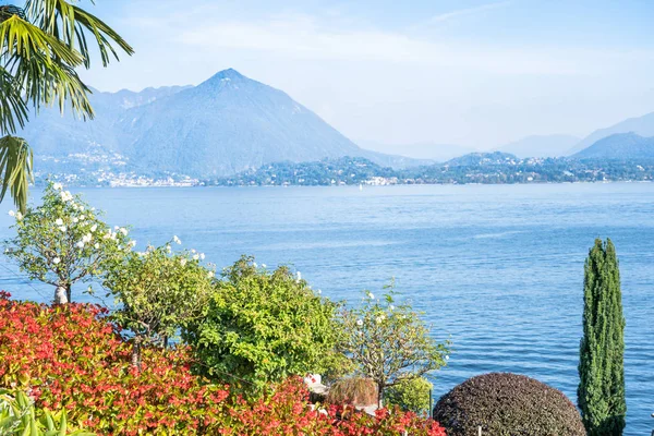 Jardín del Palazzo Borromeo en Isola Bella, Italia — Foto de Stock