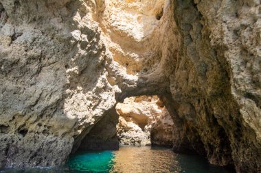 Ponta da Piedade, Algavre, Portekiz 'deki kayalıklar