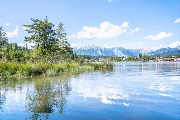 Lago Wildsee em Seefeld no Tirol, Áustria — Fotografia de Stock