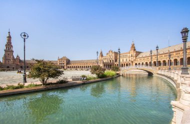 Plaza de Espa 'nın güzel kanalı Seville, İspanya