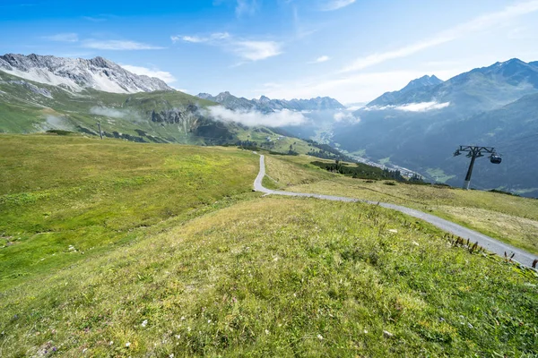 Avusturya, Alplerde yürüyüş yolu — Stok fotoğraf