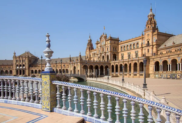 Mosty na Plaza de Espana, Sewilla, Hiszpania — Zdjęcie stockowe