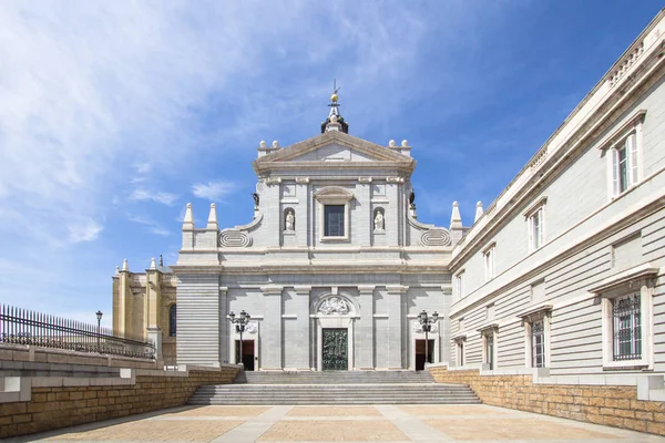 Καθεδρικός Ναός Almudena στη Μαδρίτη, Ισπανία — Φωτογραφία Αρχείου