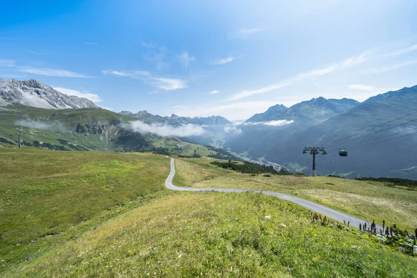 Sendero en los Alpes —  Fotos de Stock
