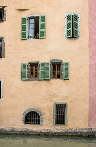 Casco antiguo de Annecy, Francia — Foto de Stock