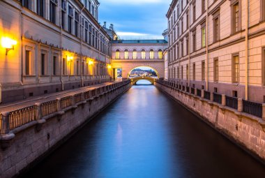 Kanal St. Petersburg, alacakaranlıkta, Rusya