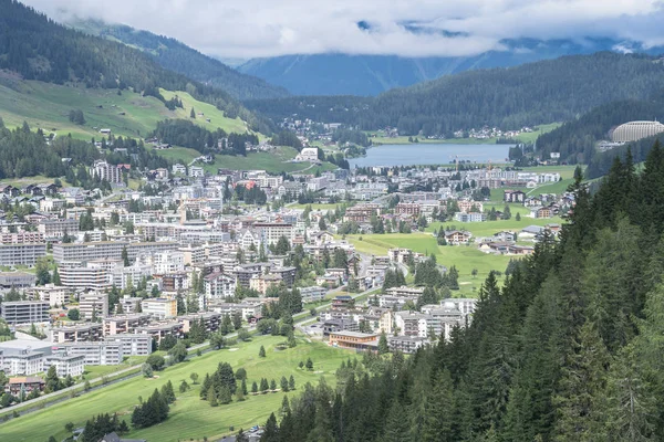 Panorama pohled na Davos, Švýcarsko — Stock fotografie