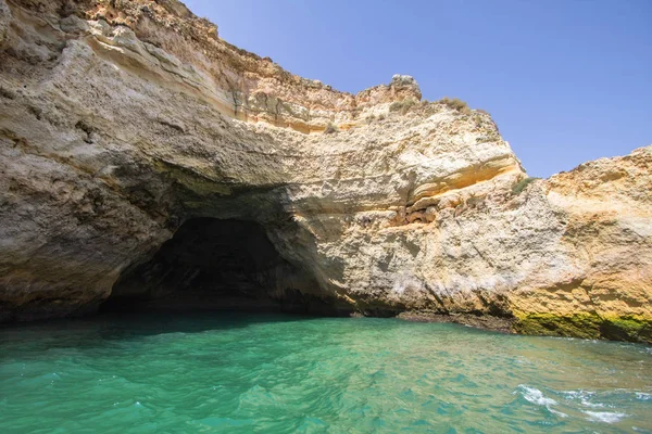 Benagil Sea Cave op Praia de Benagil, Portugal — Stockfoto