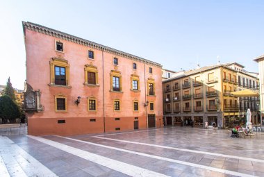 Tarihi binaları olan Granada eski caddeleri, İspanya