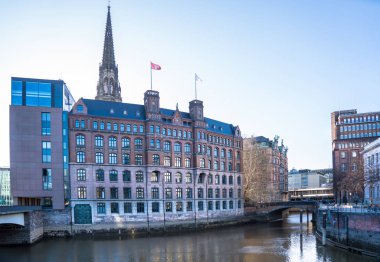 St. Nicholas, Hamburg, Almanya Kilisesi 'ne bağlı şehir manzarası