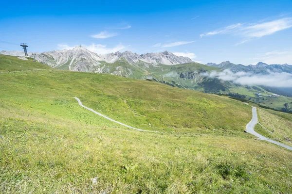 Yürüyüş yolu Alpleri'nde — Stok fotoğraf