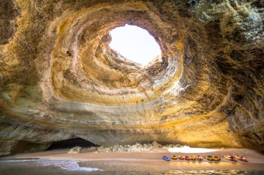 Benagil Deniz Mağarası Praia de Benagil, Portekiz