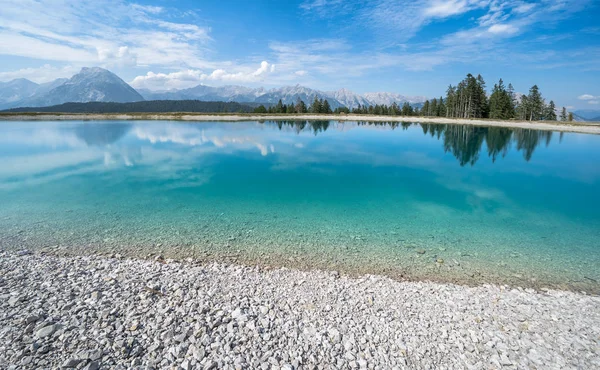 Montaña lago paisaje vista — Foto de Stock