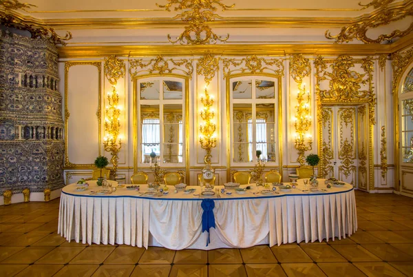 El interior del Palacio de Catalina, Tsarskoye Selo, San Petersburgo, Rusia — Foto de Stock