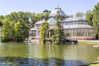 Madrid, İspanya 'daki Retiro Parkı' ndaki Kristal Saray