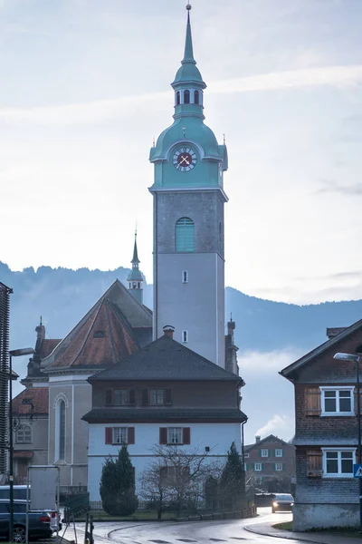 Klocktorn i Bezau, Österrike — Stockfoto