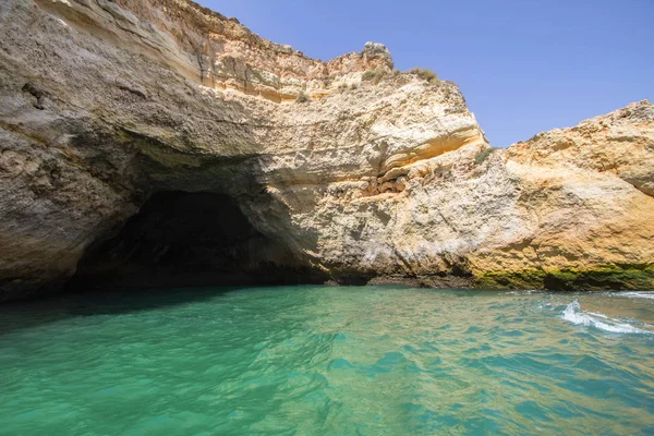 Benagil Sea Cave op Praia de Benagil, Portugal — Stockfoto