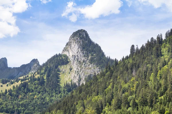 Paisaje idílico en los Alpes — Foto de Stock