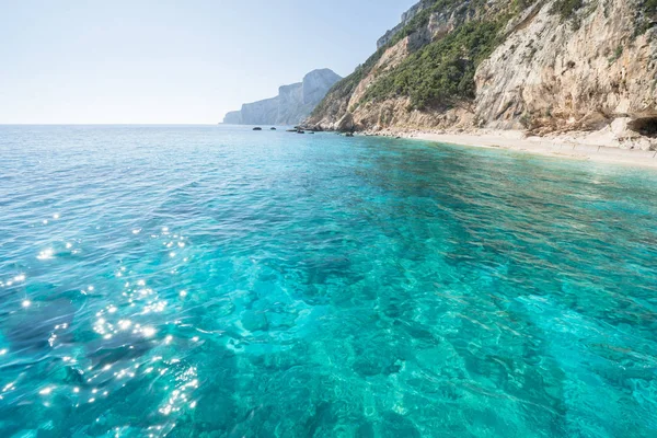 Cala Gabbiani playa, Cerdeña, Italia — Foto de Stock