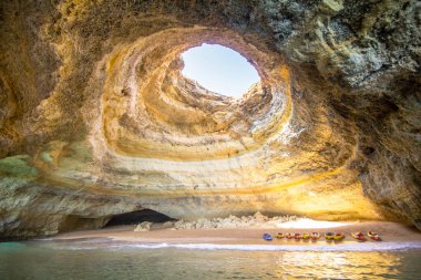 Benagil Deniz Mağarası Praia de Benagil, Portekiz