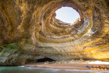 Benagil Deniz Mağarası Praia de Benagil, Portekiz