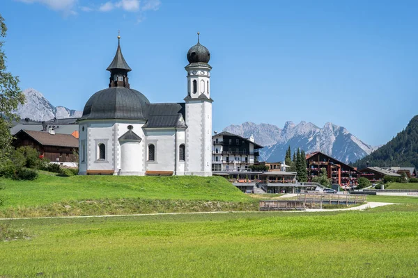 Seekirche in Seefeld, Austria — Stock fotografie