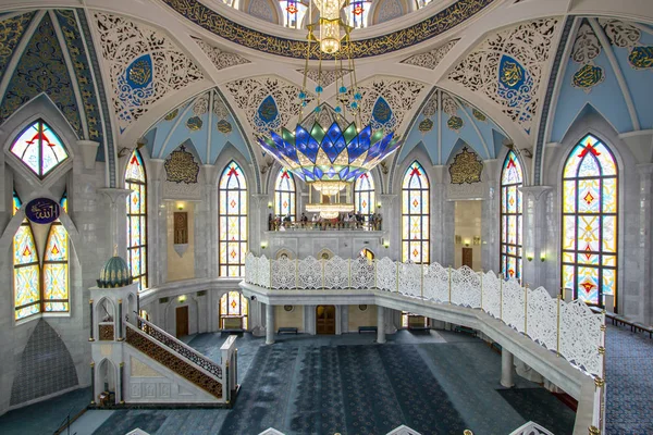 Interior da Mesquita Kul Sharif em Kazan, Tatarstan, Rússia — Fotografia de Stock