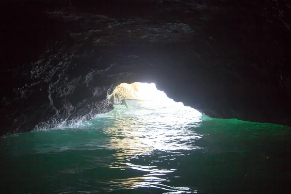 Grotto in Ponta de Piedade, Portugal — Stok fotoğraf