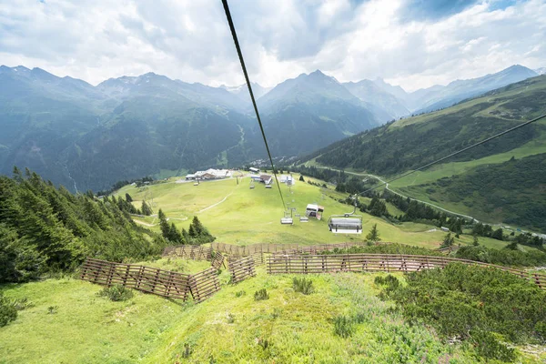Paisagem de verão idílica nos Alpes — Fotografia de Stock