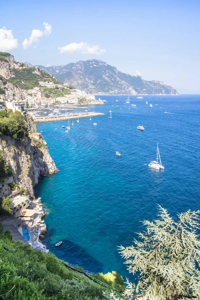 Widok na wybrzeże Amalfi, Włochy — Zdjęcie stockowe