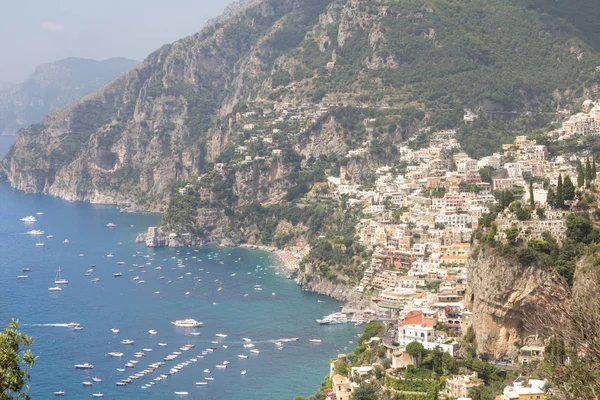 Positano şehrinin kıyı şeridi, Amalfi sahili, İtalya — Stok fotoğraf