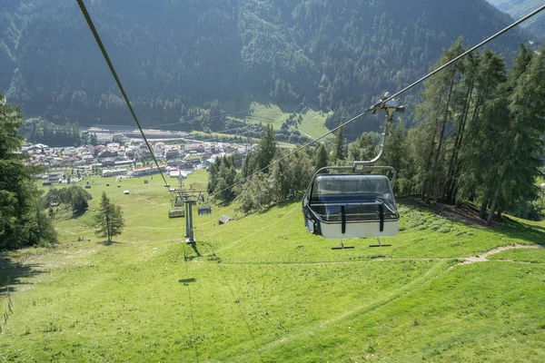 Idyllic summer landscape in the Alps — Stock Photo, Image
