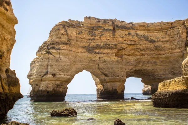 Praia Marinha in Portimao, Algarve, Portugal — Stockfoto