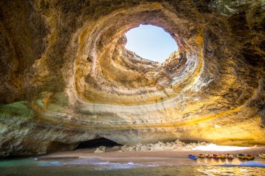 Benagil Deniz Mağarası Praia de Benagil, Portekiz